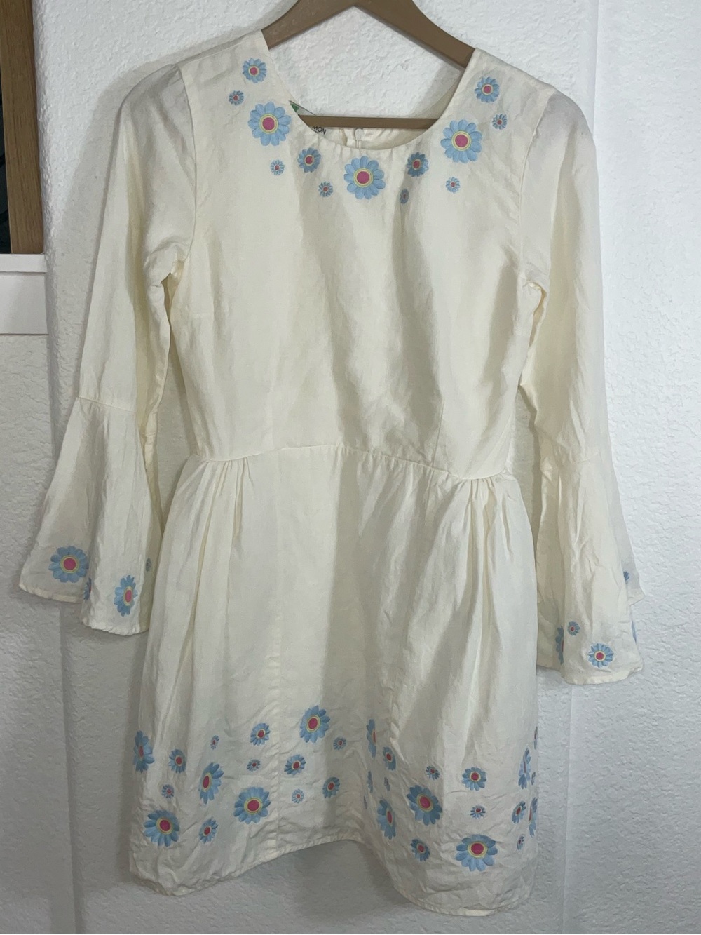 Fanm Mon White Mini Dress with Blue & Pink Floral Embroidery - Picture 3 of 7